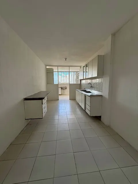 Cozinha integrada à área de serviço