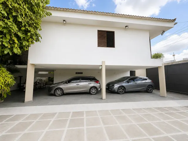 Garagem coberta