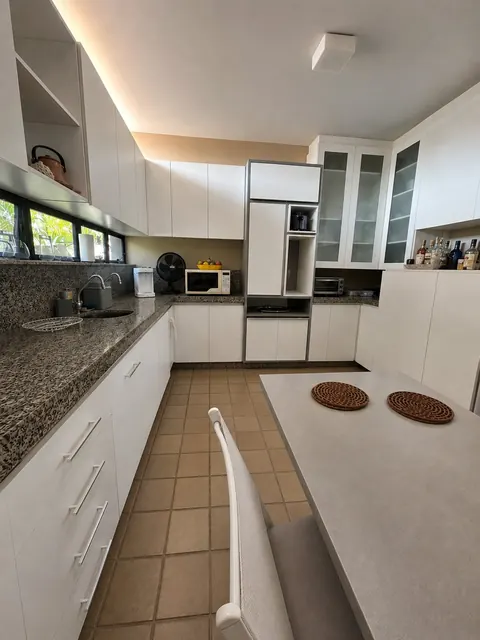 Cozinha com marcenaria planejada
